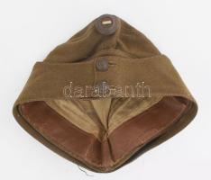 1949 Magyar legénységi tábori sapka (Bocskai sapka), Kossuth-címeres gombokkal, a bélésen pecséttel jelzett: Egyenruhaipari N.V., korának megfelelő állapotban + 1947-1953 Magyar Dolgozók Pártja és Magyar Kommunista Párt tagsági könyvek Sárkány Jenő névre