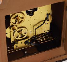 Kieninger negyedütős asztali óra, kulccsal, működik, a Big Ben dallamát zenéli, jó állapotban, m: 28...