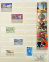 20 lapos nagyalakú Schaubek rugós berakó osztott lapokkal, benne NDK gyűjtemény + szovjet, mongol, P...