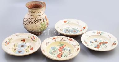 Székelyföld, cca 19. sz. vége - 20. sz eleje, 5 darab kerámia, javított kancsó m: 20 cm, tálak d: 21 cm