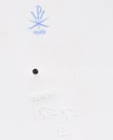 Herendi "A forrásnál" szobor. Terv: Donner Mária Gertrúd (1902-1986). Fehérmázas, jelzett,...