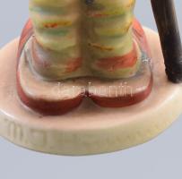 Hummel kisfiú sétapálcával, jelzett, restaurált, m: 11 cm