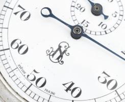 Svájci zsebóra, monogramos, jelzett számlappal fém tokkal, működik d: 50 mm