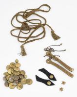 Horthy tiszti ruházat teljes gombjai 14,7,9 db, paroli, vállrojt stb,