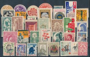 Tagsági bélyeg és segélybélyeg összeállítás berakólapon