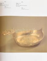 Russian silver of the fourteenth to early twentieth centuries from the Moscow Kremlin Reserves. Mosz...