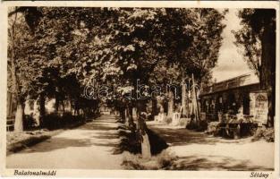 1936 Balatonalmádi, sétány, bazár üzlet (fl)