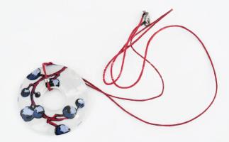 Hollóházi porcelán nyaklánc medál, jelzett, kézzel festett, hibátlan d: 53mm Eredeti dobozában