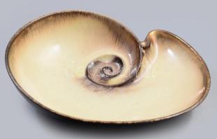 Kagyló alakú iparművész kínáló, jelzés nélkül, 28x26 cm