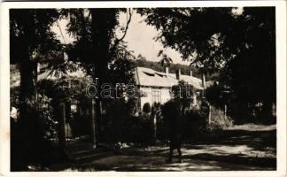 Királd, Borsodi Szénbányák R.T. kettős tiszti lakóházai. Klemm Béla felvétele (fl)