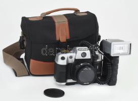 Nokina NK3030 fényképezőgép, tartozékaival, vakuval, hordtáskában, / Vintage camera with flash and other accessories,