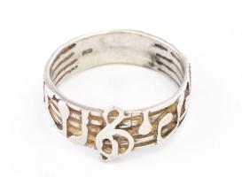 Ezüst (Ag) áttört violinkulcsos-hangjegyes gyűrű, jelzett, m: 55, 2,7g