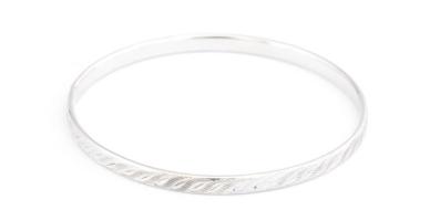 Ezüst (Ag) mintás karperec, jelzett, d: 6,3cm, 6,8g