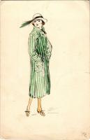 Hölgy kabátban. Teichner Gyula kiadása R. 221. / Woman in coat s: ME (szakadás / tear)