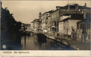 Venezia, Venise, Venice; Rio Ognissanti, Corte Lombardo / river, bridge, palace, gondola