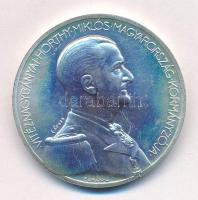 Berán Lajos (1883-1943) 1993. "Vitéz Nagybányai Horthy Miklós Magyarország Kormányzója / Végső hazatérésének emlékére - 1993. IX. 4." jelzett Ag emlékérem (32,72g/0.925/40mm) műanyag tokban, tanúsítvánnyal T:UNC kis patina