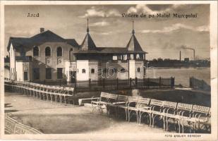 Arad, Vedere de pe Malul Muresului. Foto Atelier Bereczky / Maros part / Mures riverbank. photo (gyűrődés / crease)