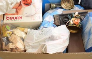 Doboznyi nagyobb mennyiségű vegyes bolha tétel, közte rádiókkal, érdekesebb tárgyakkal