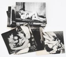 cca 1970 22 db leszbikus és pornó fotó 6x9 cm