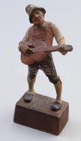 Gitáros szobra. Német, festett, faragott fa 18 cm