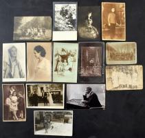 Kb. 120 db RÉGI fotó képeslap vegyes minőségben: családok, portrék, városok