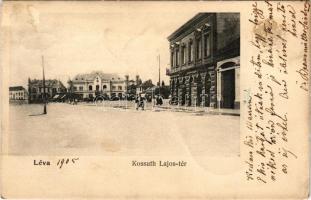 1905 Léva, Levice; Kossuth Lajos tér. Nyitrai és társa kiadása / square (gyűrődés / crease)