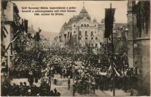 1906 Kassa, Kosice; Gróf Bercsényi Miklós koporsójának a gyászkocsiról a székesegyházba való vitele. Nyulászi Béla 1. sz. / funeral (reburial) ceremony of Rákóczi and his companion (Miklós Bercsényi) (EK)