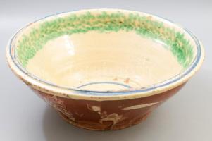 Lakodalmas tál. Sóvidék, cca 1900, kis sérülésekkel, d: 35 cm, m: 13 cm /// KIZÁRÓLAG SZEMÉLYES ÁTVÉTEL, NEM POSTÁZZUK! / ONLY PERSONAL COLLECTION AT OUR OFFICE!