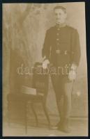 cca 1914-18 I. világháborús hadapród portréja, fotólap, jelzés nélkül, körbevágva, 12,5x8 cm