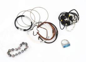 Bizsu csomag, közte zománcozott karkötő