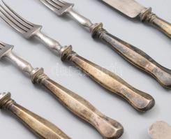 Ezüst (Ag) nyelű 6 darab kés és 6 darab villa, jelzett