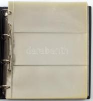 Négygyűrűs "Muntenalbum" berakó, benne 40db 3-as osztású berakólappal, használt de jó álla...