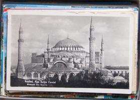 Törökország 125 db képeslap közte régiek, sok modern megiratlan szines lap, érdekes tétel