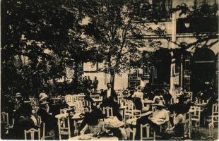 Nagyszeben, Hermannstadt, Sibiu; Erlenpark cukrászda kerthelyisége. Czelnai felvétele / Conditorei / confectionery garden