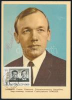 Alekszej Jeliszejev (1934- ) szovjet űrhajós aláírása őt ábrázoló képen /  Signature of Alexei Yeliseev (1934-) Soviet astronaut on card 15x21 cm