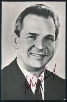 Valerij Kubaszov (1935-2014) szovjet űrhajós aláírása őt ábrázoló képen /  Soviet astronaut Valerii Kubasov (1935-2014) signature on card