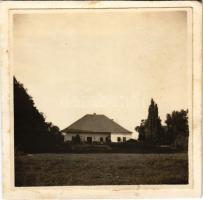 1915 Beresztelke, Bretzdorf, Breaza; Bánffy kastély udvarháza / castle. photo (non PC) (EK) (9,5 x 9,5 cm)