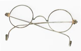 Régi, drótkeretes szemüveg 11 cm