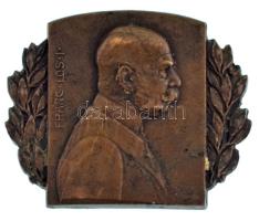 Osztrák-Magyar Monarchia 1915 "I. Ferenc József" Cu patrióta jelvény "R. Marschall 1915" gyártói jelzéssel (33x40mm) T:XF hátlapon patina Austro-Hungarian Monarchy 1915. " Francz. Ios. I." Cu patriotic badge with "R. Marschall 1915" manufacturer's sign (33x40mm) C:XF with patina on backside