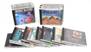 23 darab zenei CD, jó darabokkal, közte Eric Clapton, Rabb, Tátrai Band, Piramis, Révész, Queen, Pin...