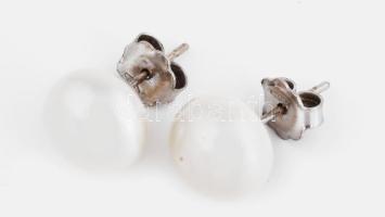 Gyöngy fülbevaló, 18K arany (Au) szerelékkel br 4,07 g jelzett