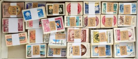 Kb 150 db magyar bündli 4 db bonbonos dobozban