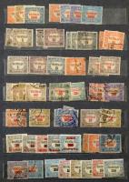 Régi átnézetlen kis vegyes magyar anyag közepes berakóban, benne perfinek, Hivatalos bélyegek, Turul...