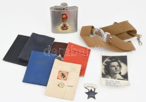 Kis doboznyi szocialista tárgy tétel, közte laposüveg, úttörő öv, kitűző, sztahanovista igazolvány, ...