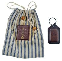 Görögország 2004. "Athéni Olimpia 2004" bőr kulcstartó és vászon zsák Greece 2004. "Athen Olympics 2004" leather key chain and linen bag