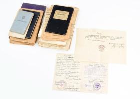 cca 1940-1960 Novotny Péter levente főoktató iratanyaga, igazolványai (a II. világháború alatti és utáni időszakból), közte Budapest III. kerületi levente parancsnokság által 1944. novemberében kiállított nyugta 7,65-ös kaliberű Frommer pisztoly átvételéről