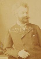 cca 1880 Munkácsy Mihály (1844-1900) párizsi tartózkodása idején készült portréja, keményhátú kabine...