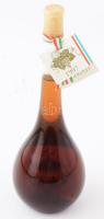 1997 Tokaji furmint félédes fehérbor, benne üveg magyar koronával, 0,5 l