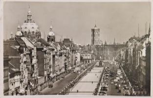 A magyar labdarúgó válogatott által aláírt képeslap, 1940.IV.7.-én, a német válogatott ellen, a berl...