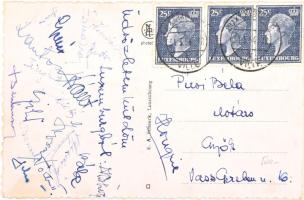 1954.05.31. Az Aranycsapat tagjai által aláírt képeslap a svájci világbajnokságra készülő csapat luxembourgi edző mérkőzéséről, rajta: Puskás Ferenc, Buzánszky Jenő, Kocsis Sándor, Hidegkuti Nándor, Loránt Gyula, Czibor Zoltán, Gulyás Géza, Machos Ferenc, Gellér Sándor, Szojka Ferenc, Csordás Lajos és más játékosok autográf aláírásaival Autograph signed poscard of the Hungarian national football team (Golden Team) from the training match for the 1954 FIFA World Cup in Luxembourg, with signatures of Puskás and other players (19 in total)